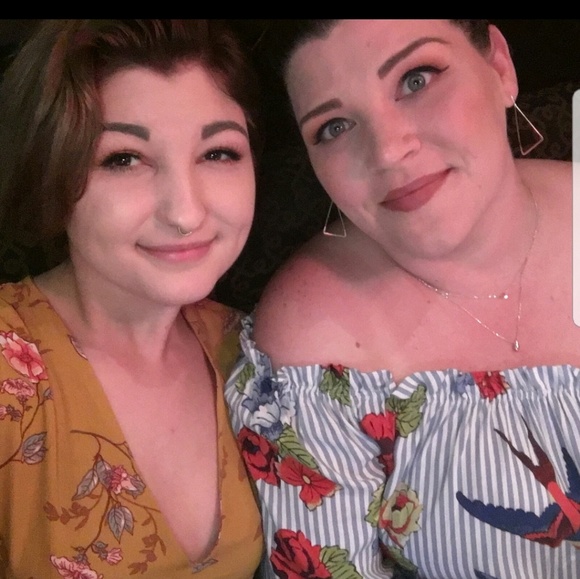 Meet your Posher, Amy - Picture 3 of 3